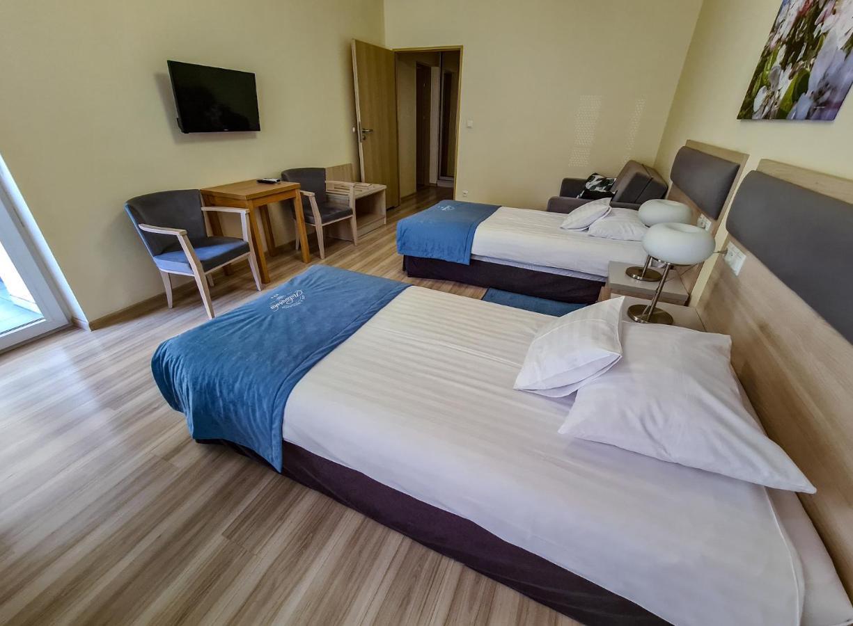 Antoninska Hotel & Apartamenty Leszno  Dış mekan fotoğraf