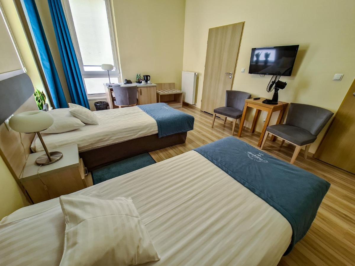 Antoninska Hotel & Apartamenty Leszno  Dış mekan fotoğraf