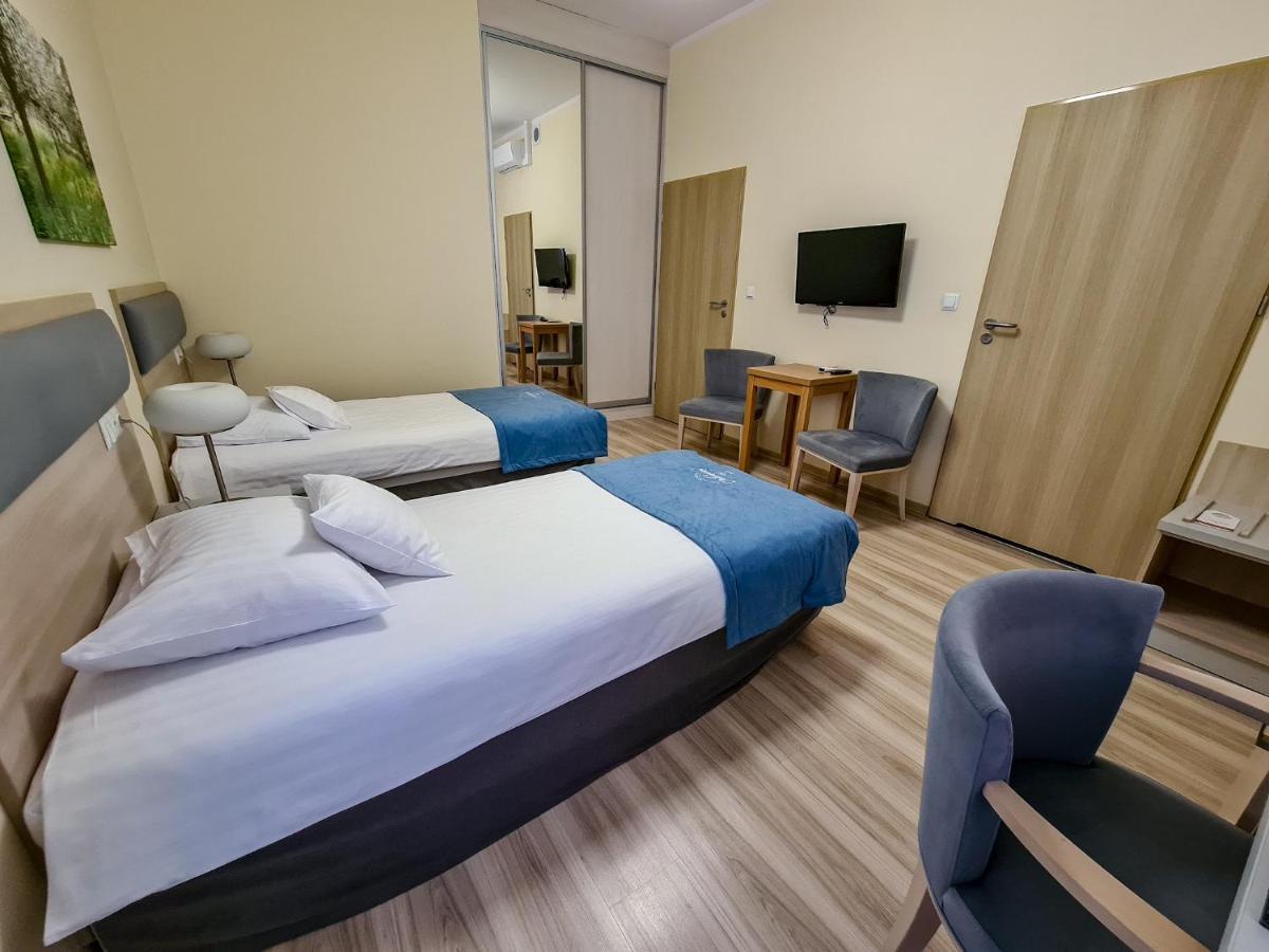 Antoninska Hotel & Apartamenty Leszno  Dış mekan fotoğraf