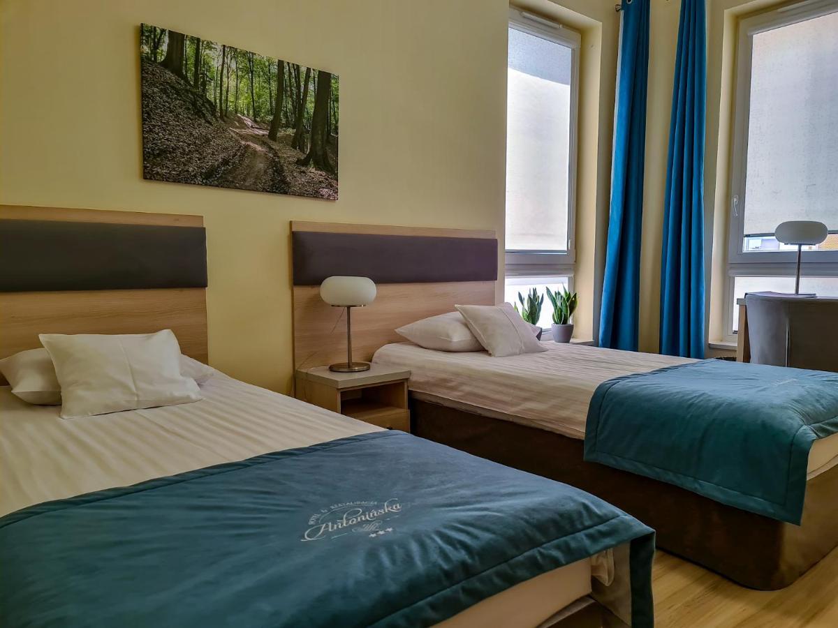 Antoninska Hotel & Apartamenty Leszno  Dış mekan fotoğraf