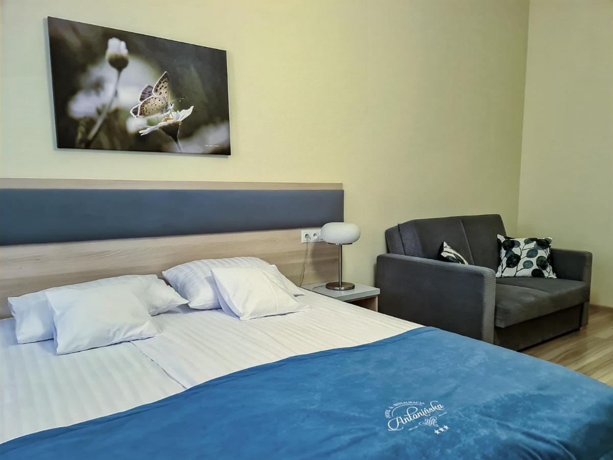 Antoninska Hotel & Apartamenty Leszno  Dış mekan fotoğraf