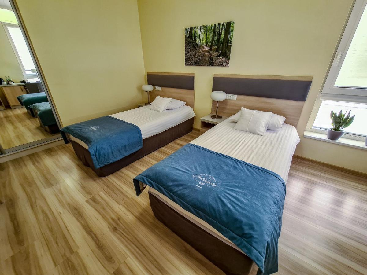 Antoninska Hotel & Apartamenty Leszno  Dış mekan fotoğraf