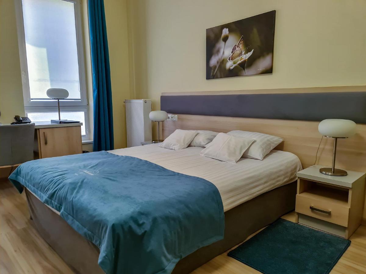 Antoninska Hotel & Apartamenty Leszno  Dış mekan fotoğraf