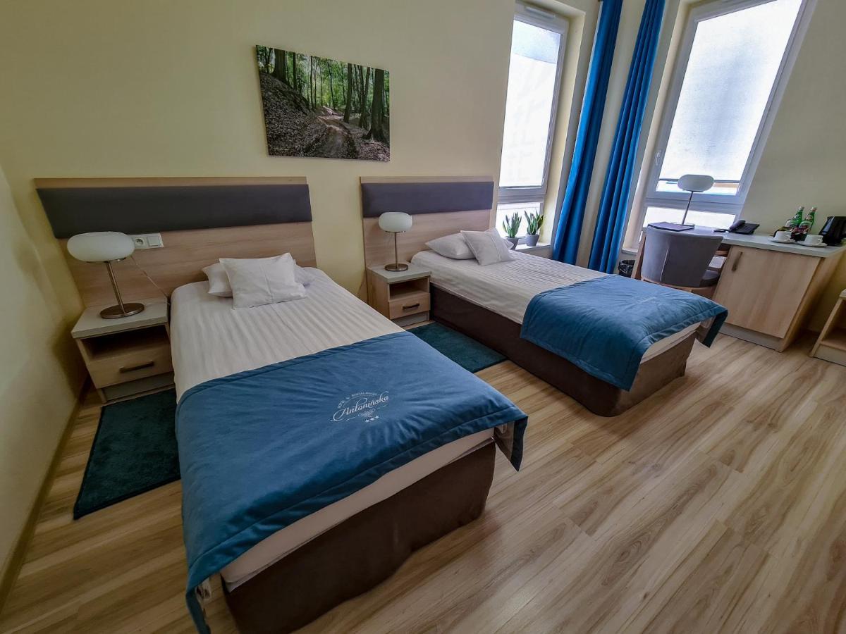 Antoninska Hotel & Apartamenty Leszno  Dış mekan fotoğraf