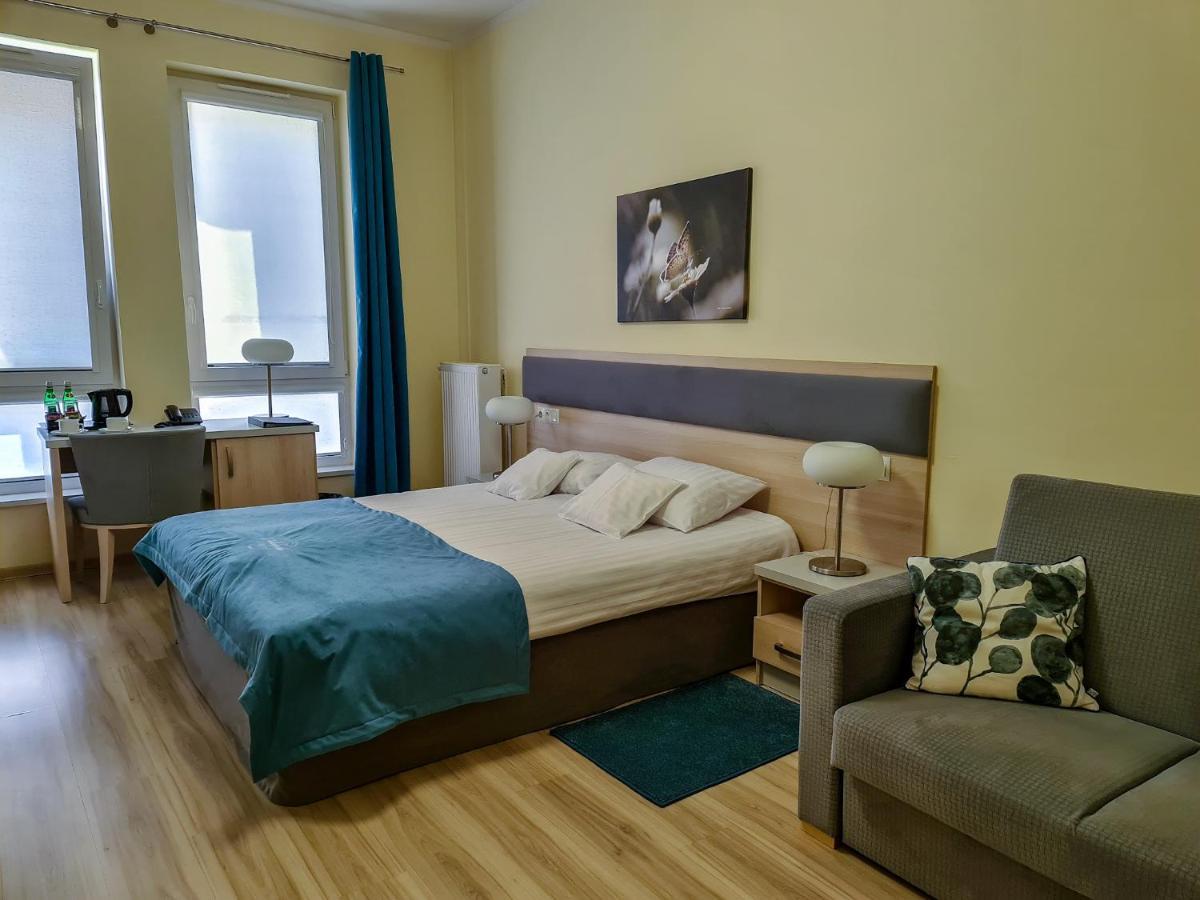 Antoninska Hotel & Apartamenty Leszno  Dış mekan fotoğraf