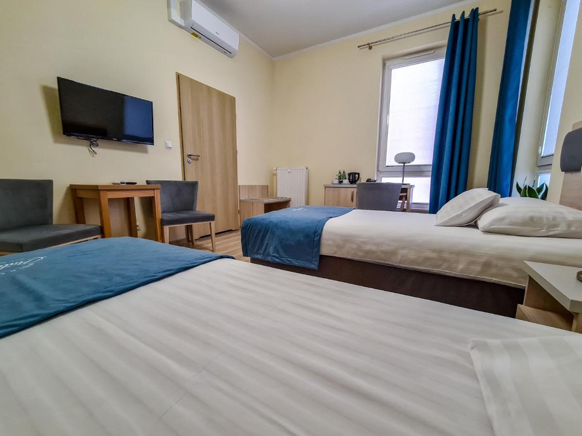 Antoninska Hotel & Apartamenty Leszno  Dış mekan fotoğraf
