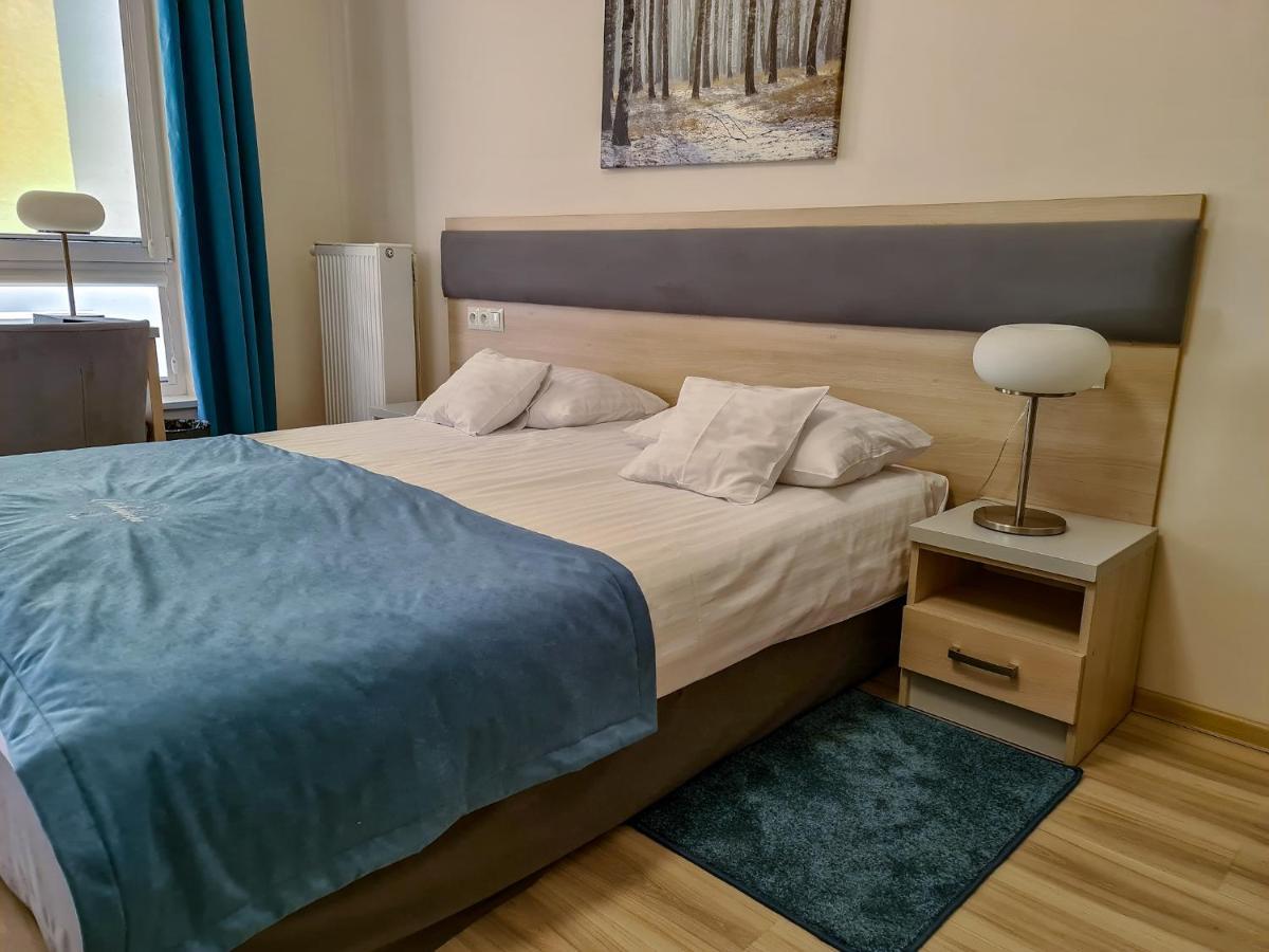 Antoninska Hotel & Apartamenty Leszno  Dış mekan fotoğraf
