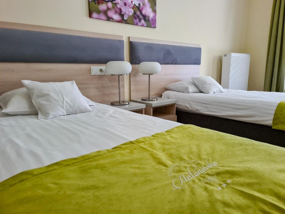 Antoninska Hotel & Apartamenty Leszno  Dış mekan fotoğraf