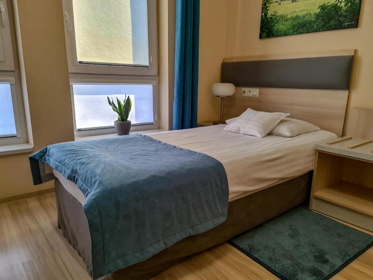 Antoninska Hotel & Apartamenty Leszno  Dış mekan fotoğraf