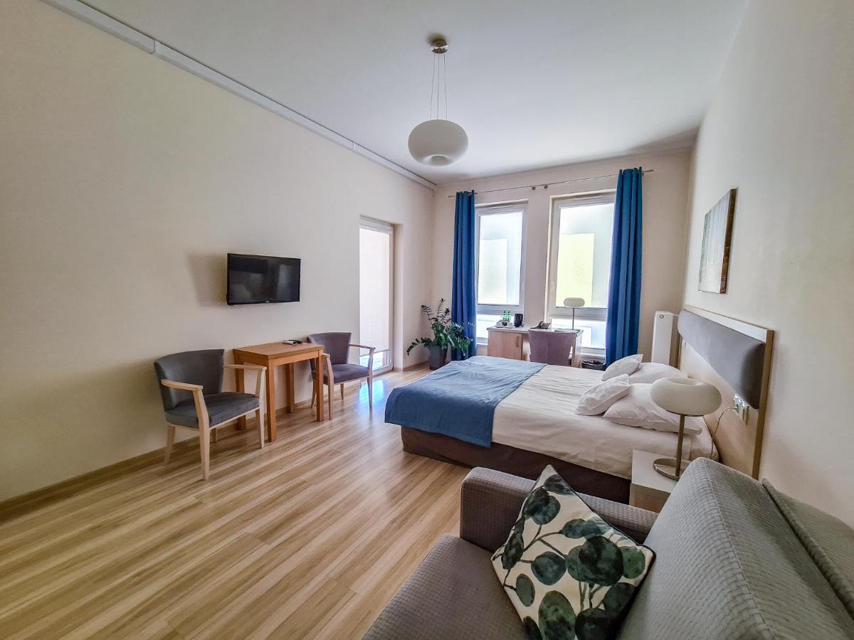 Antoninska Hotel & Apartamenty Leszno  Dış mekan fotoğraf