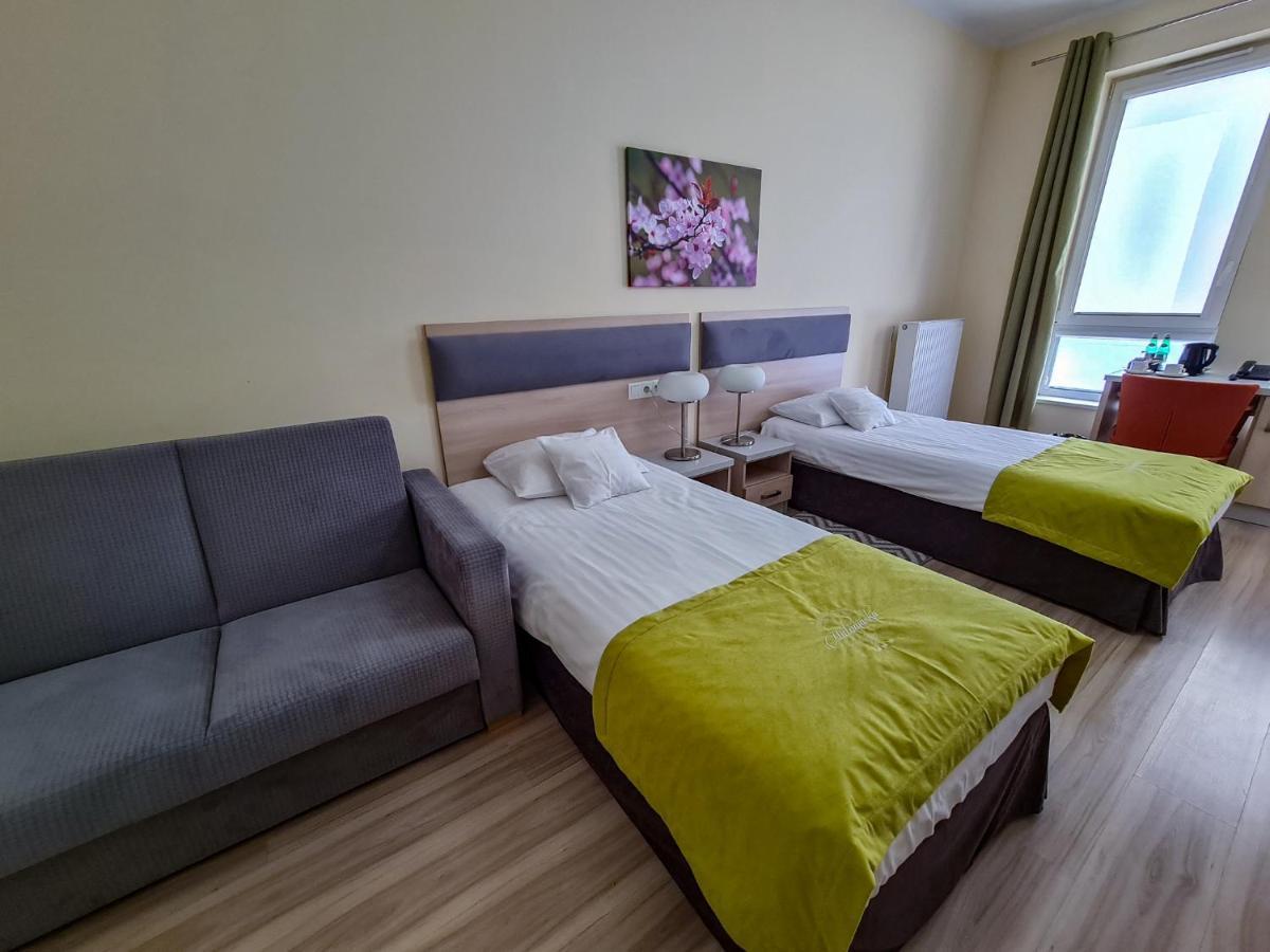 Antoninska Hotel & Apartamenty Leszno  Dış mekan fotoğraf