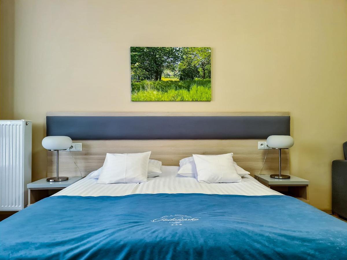 Antoninska Hotel & Apartamenty Leszno  Dış mekan fotoğraf