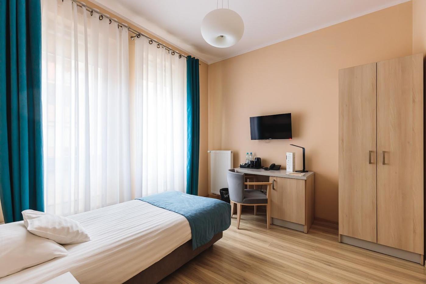Antoninska Hotel & Apartamenty Leszno  Dış mekan fotoğraf