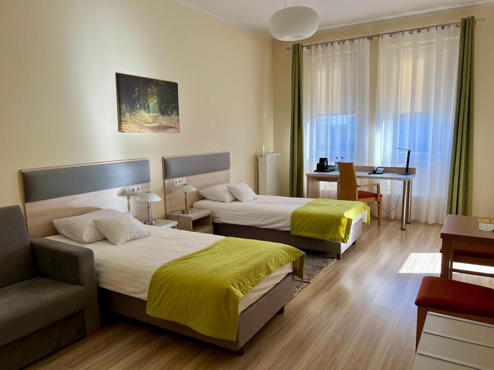 Antoninska Hotel & Apartamenty Leszno  Dış mekan fotoğraf